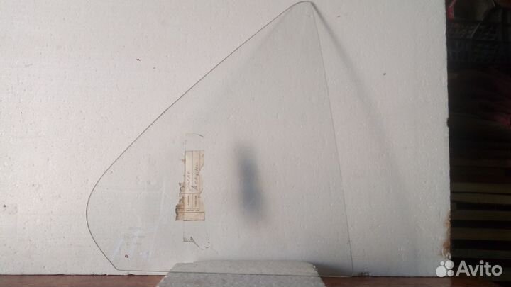 Стекло форточки задней правой двери Opel Askona