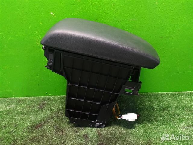 Подлокотник Mazda 3 (BL) 2010