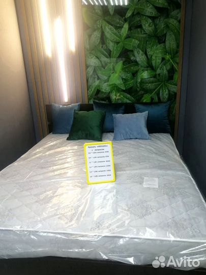 Кровать с матрасом. Доставка