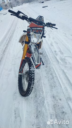 Мотоцикл Regulmoto athlete 250