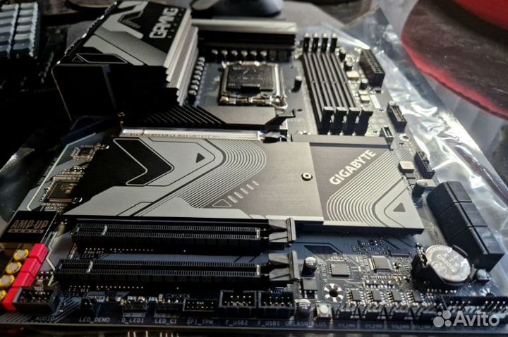 Материнская плата Gigabyte Z790 Gaming X