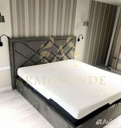 Кровать двуспальная