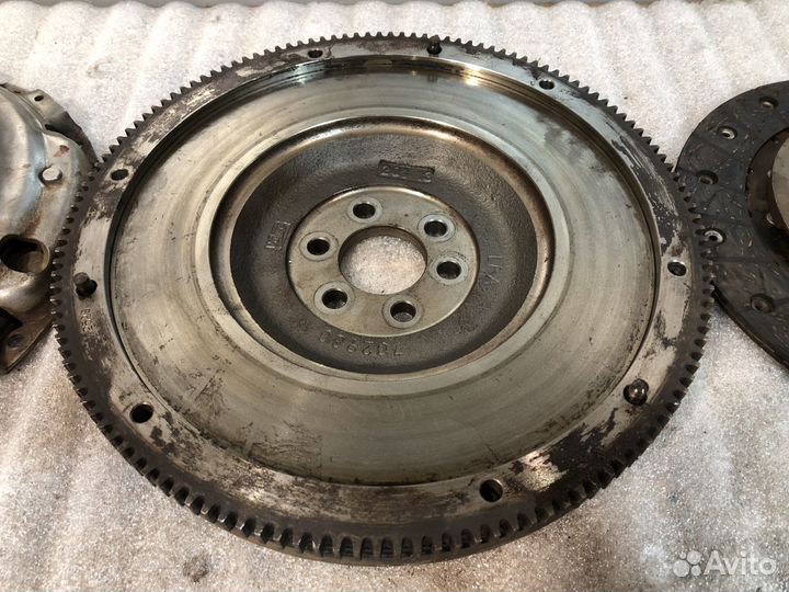 Сцепление корзина на Volkswagen Golf 5 2.0