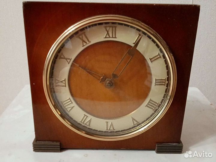 Часы Весна настольные