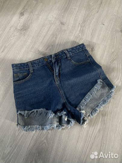 Джинсовые шорты