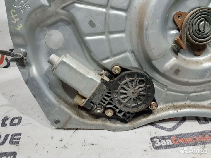 Hyundai Elantra xd стеклоподьемник передний правый