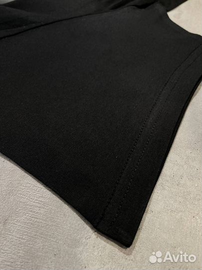 Футболка черная