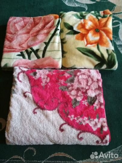 Пледы -покрывало б/у в отличном состоянии