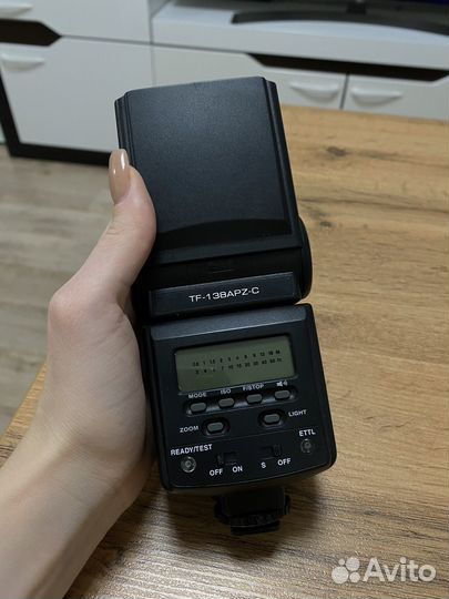 Вспышка для фотоаппарата