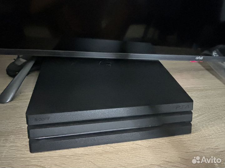 Sony playstation 4pro 1tb