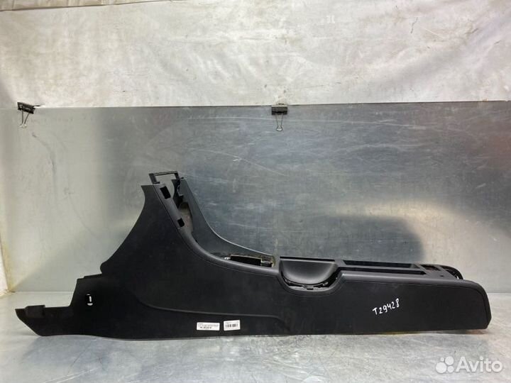 Консоль Audi A4 B7 2005-2007 седан 2.0 BRE 2007