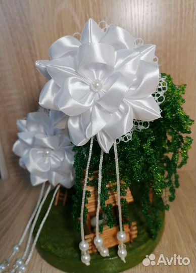 Белые банты