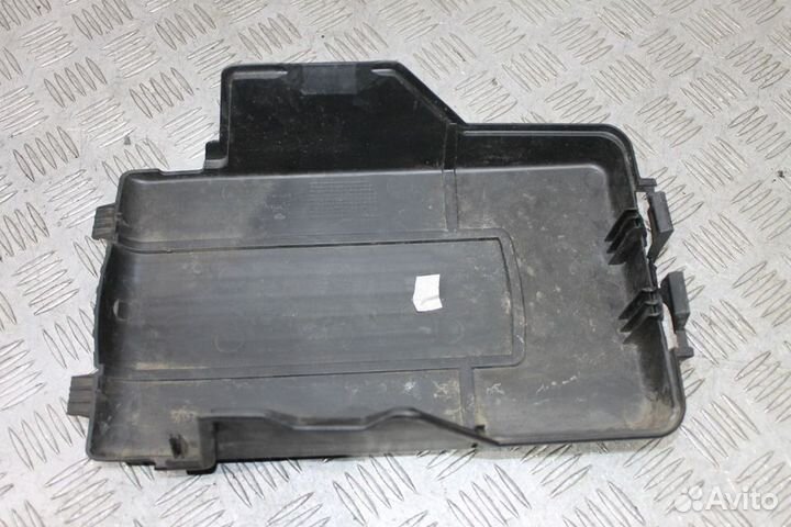 Крышка корпуса аккумулятора Volkswagen Passat B6