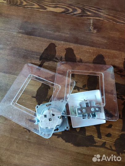 Розетка 2 штуки+ защитный экран вокруг розетки