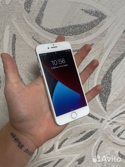 iPhone 7, 32 ГБ