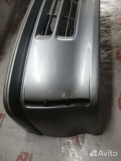 Бампер передний Toyota Hiace LH107G 3L 1990