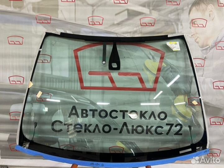 Лобовое стекло Ford Focus 2 3D/4D/5D 2005