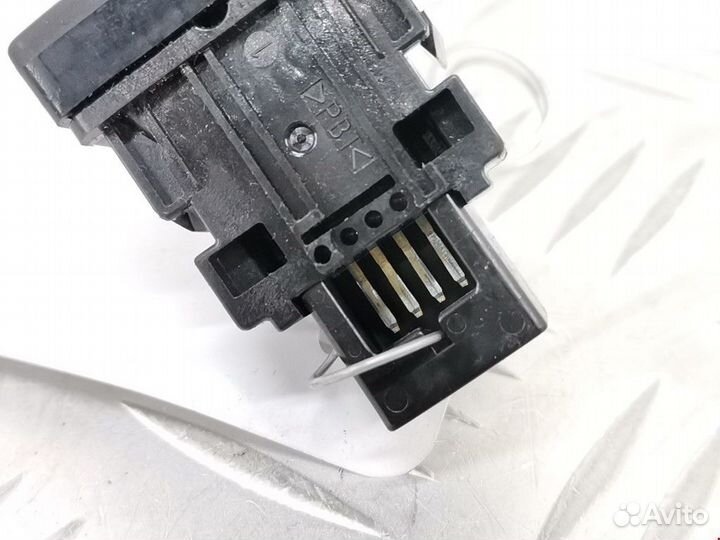 Кнопка корректора фар Toyota RAV4 2 (XA20) рест