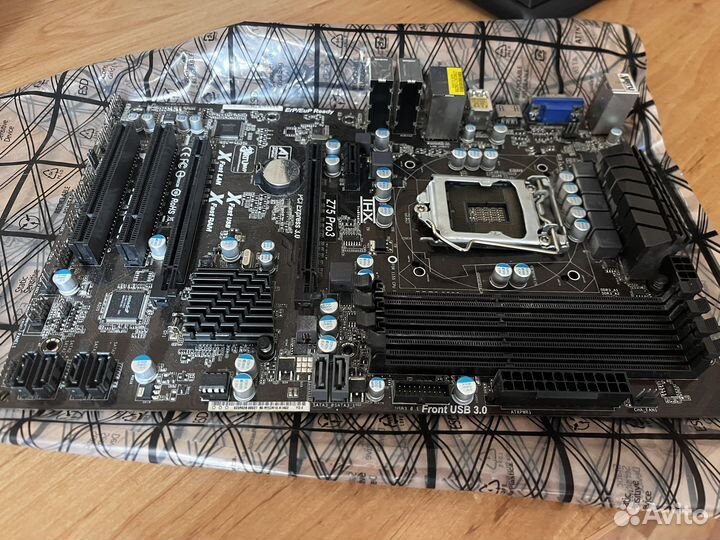 Материнская плата ASRock Z75 Pro3