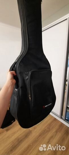 Черный чехол для гитары 