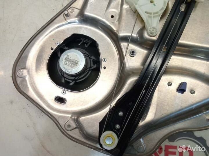 Стеклоподъёмник задний левый Mercedes-Benz E-Class