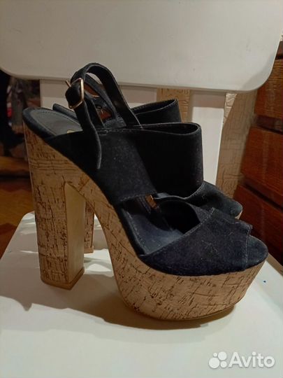 Босоножки женские River Island