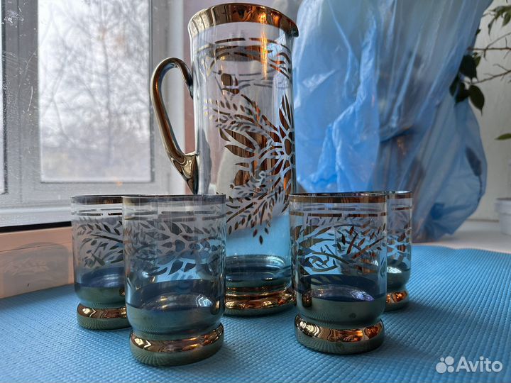 Графин со стаканами