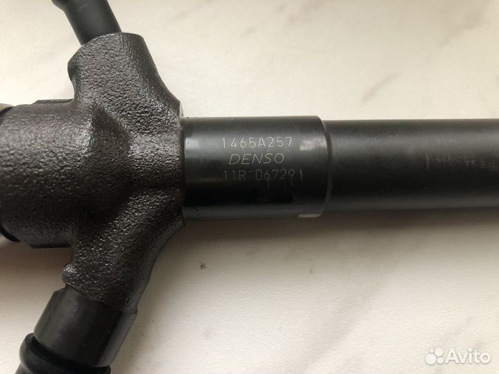 Форсунка топливная Mitsubishi L200 Denso