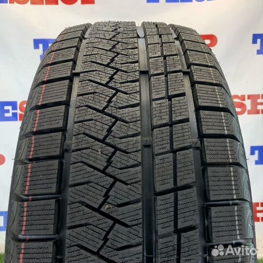 Triangle PL02 255/40 R20 101W