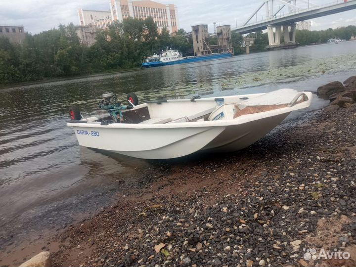 Лодка стеклопластиковая