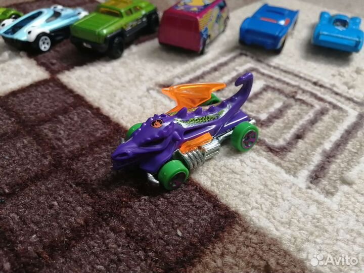Машинки хот вилс hot wheels