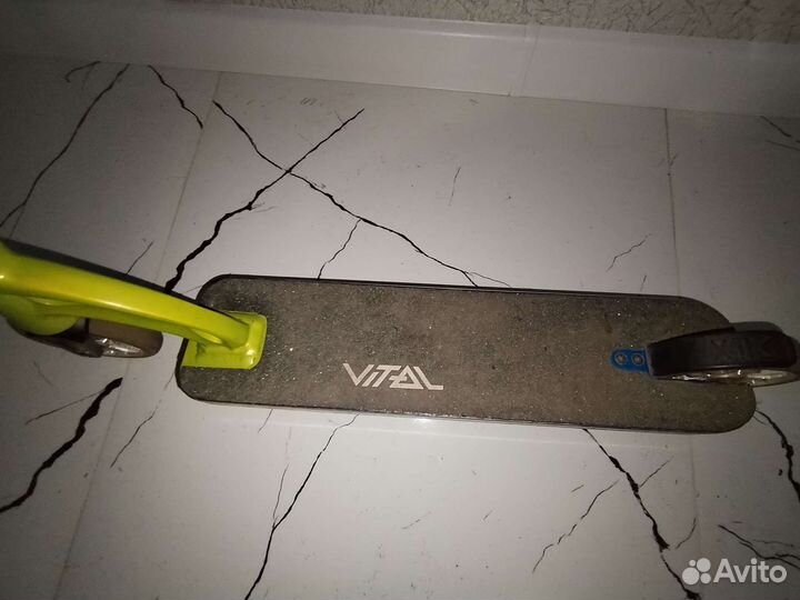 Трюковой самокат MGP