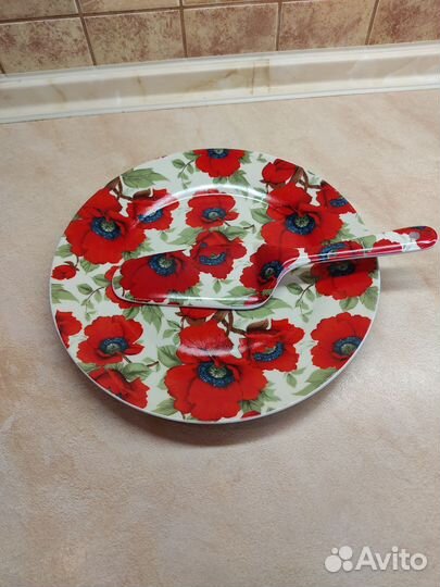 Тортовницы,сервизы, наборы