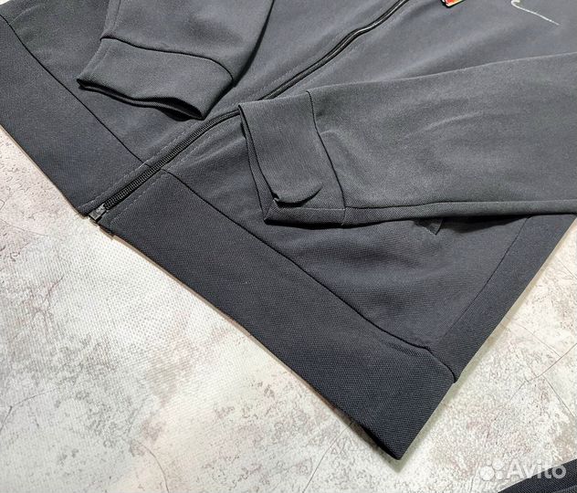 Спортивные костюмы Nike