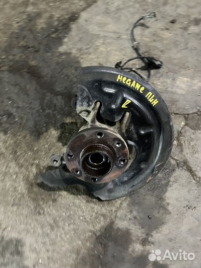 Поворотный кулак левый Renault Megane 2