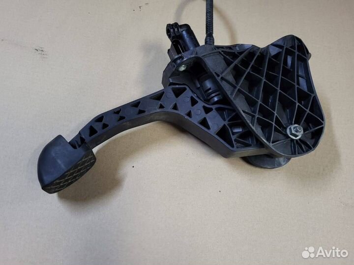 1K1721059ER skoda octavia A5 педаль сцепления