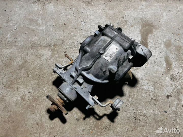 Редуктор задний Bmw 7 F02 N63B44A 2011