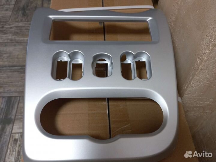 Рамка под автомагнитолу рено логан1, вырез 19х6см