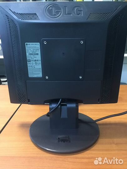 Монитор LG 17 дюймов