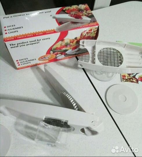 Овощерезка универсальная с контейнерами