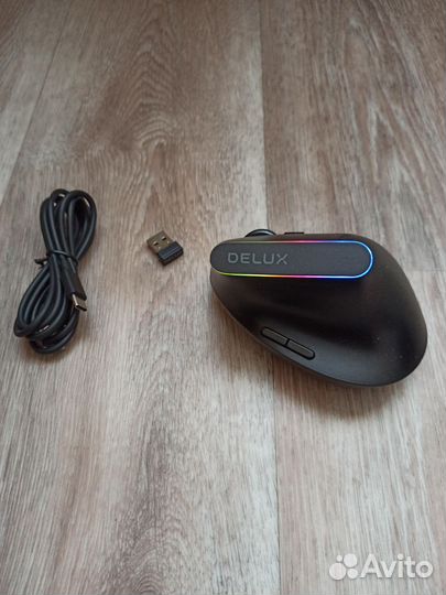 Беспроводная вертикальная мышь delux M618DB