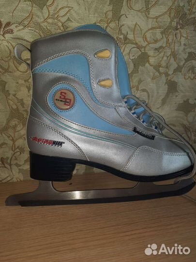 Коньки женские