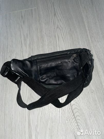 Кожаная сумка на пояс