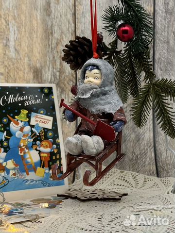 Ватная игрушка «Малыш на санках»