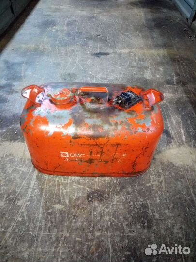 Бензобак для лодочного мотора