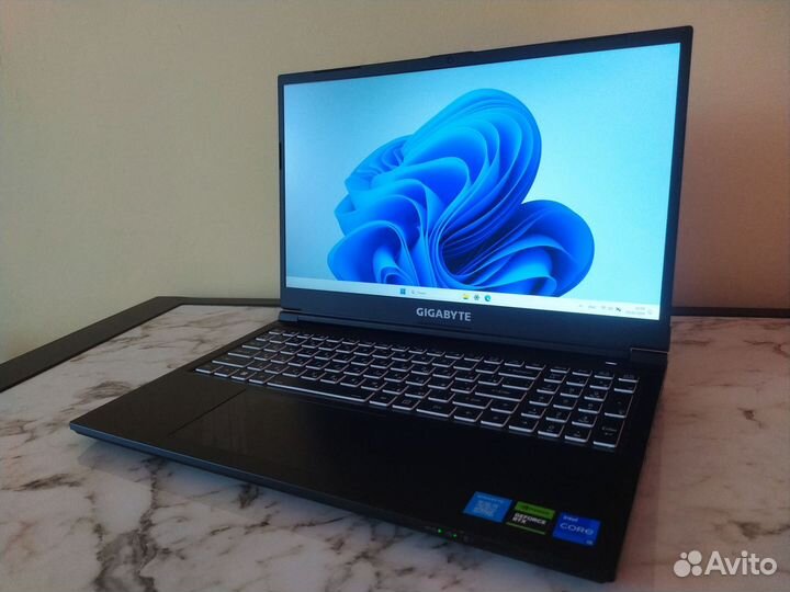 Ноутбук gigabyte G5 MF i5-12500h/RTX4050/RAM16GB