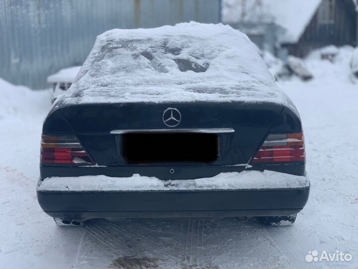 В разбор Mercedes-Benz E-class w124