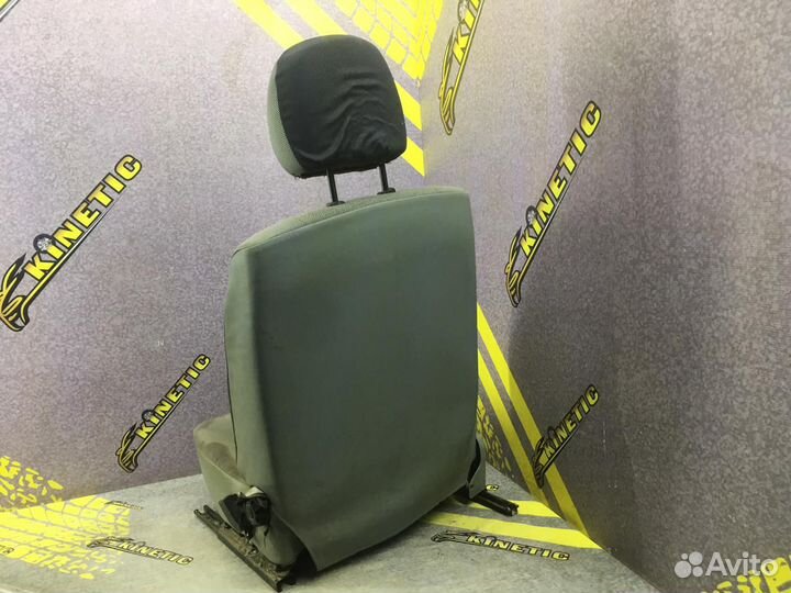 Сиденье пассажирское переднее Рено Логан 1