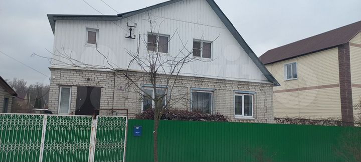 Коттедж 182 м² на участке 11 сот.