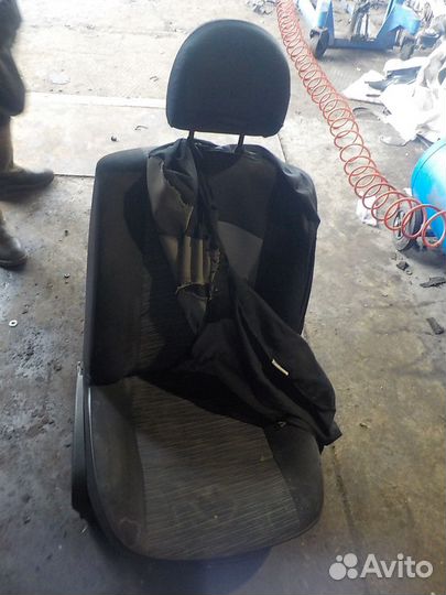 Сидение renault logan rest переднее правое